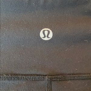 Lululemon Athletica - Crop